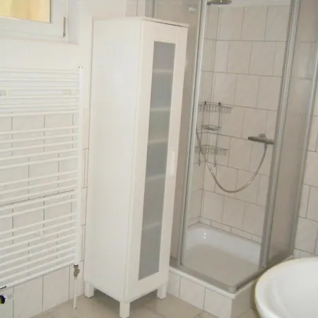 아파트 Gemuetliche Souterrain In Einem Holzhaus Mit Freisitz